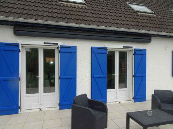 Volets battants motorisation solaire à LAVENTIE