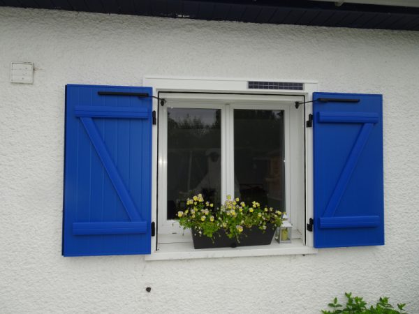 Volets battants solaires à LAVENTIE gamme LUMIS